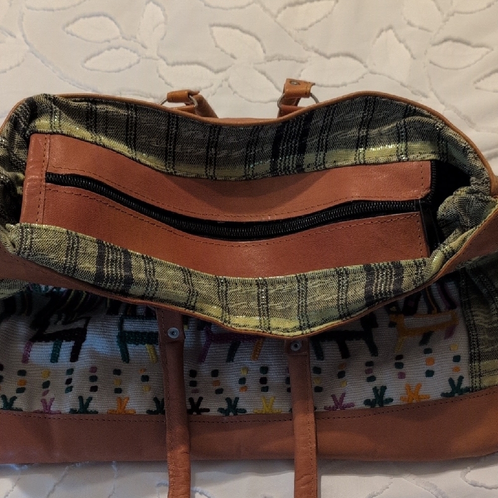 Multicolor Patterned Tote Bag - Picture 5 of 5